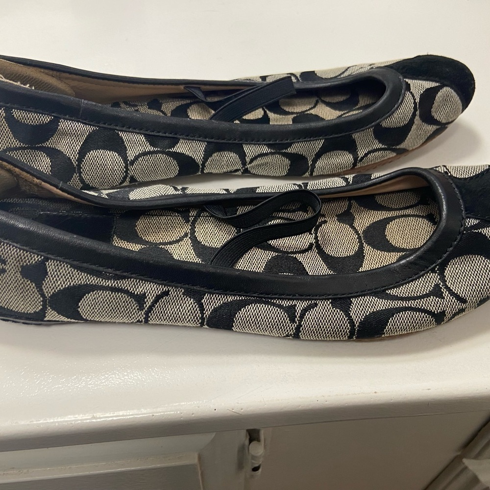 Coach size 8 flats blackJudey Maryjane’s womens $199 - Picture 4 of 7